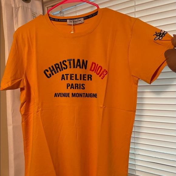 Men T-Shirt - Picture 1 of 3